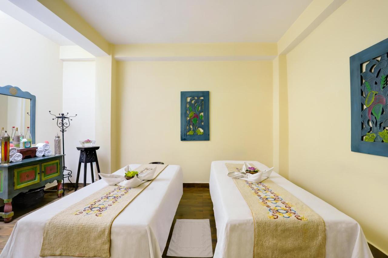 Summit Denzong Hotel & Spa ガントク エクステリア 写真
