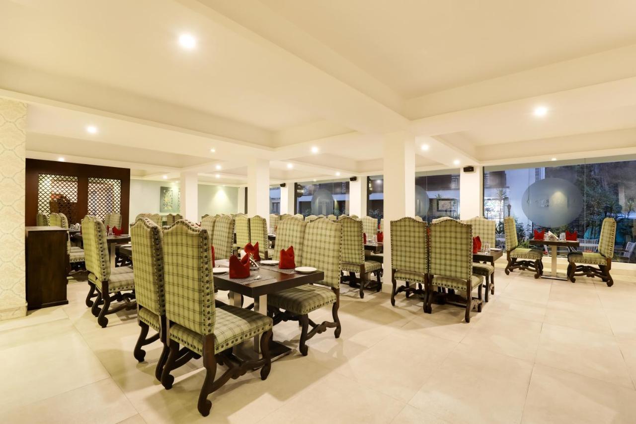 Summit Denzong Hotel & Spa ガントク エクステリア 写真